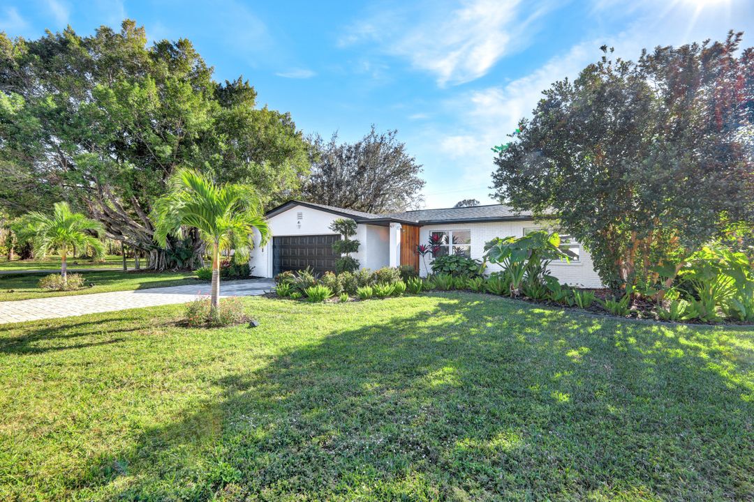 800 Sunset Vista Dr, Fort Myers, FL 33919