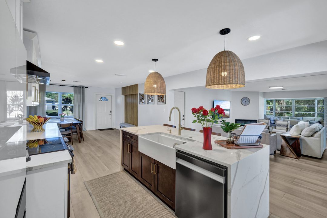 800 Sunset Vista Dr, Fort Myers, FL 33919
