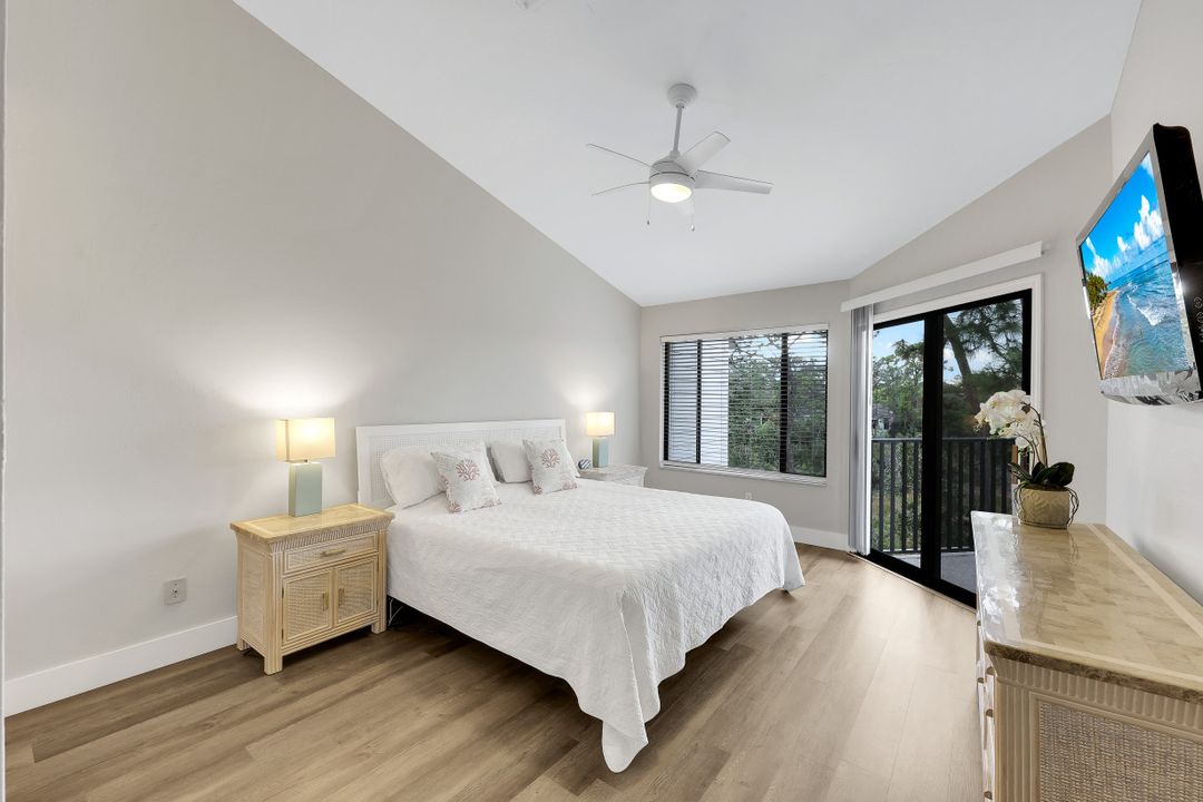 27106 Oakwood Lake Dr, Bonita Springs, FL 34134