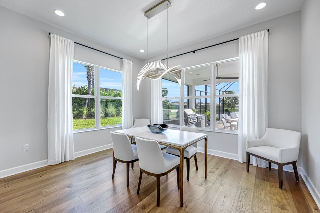 12092 Eucalyptus Wy, Naples, FL 34120