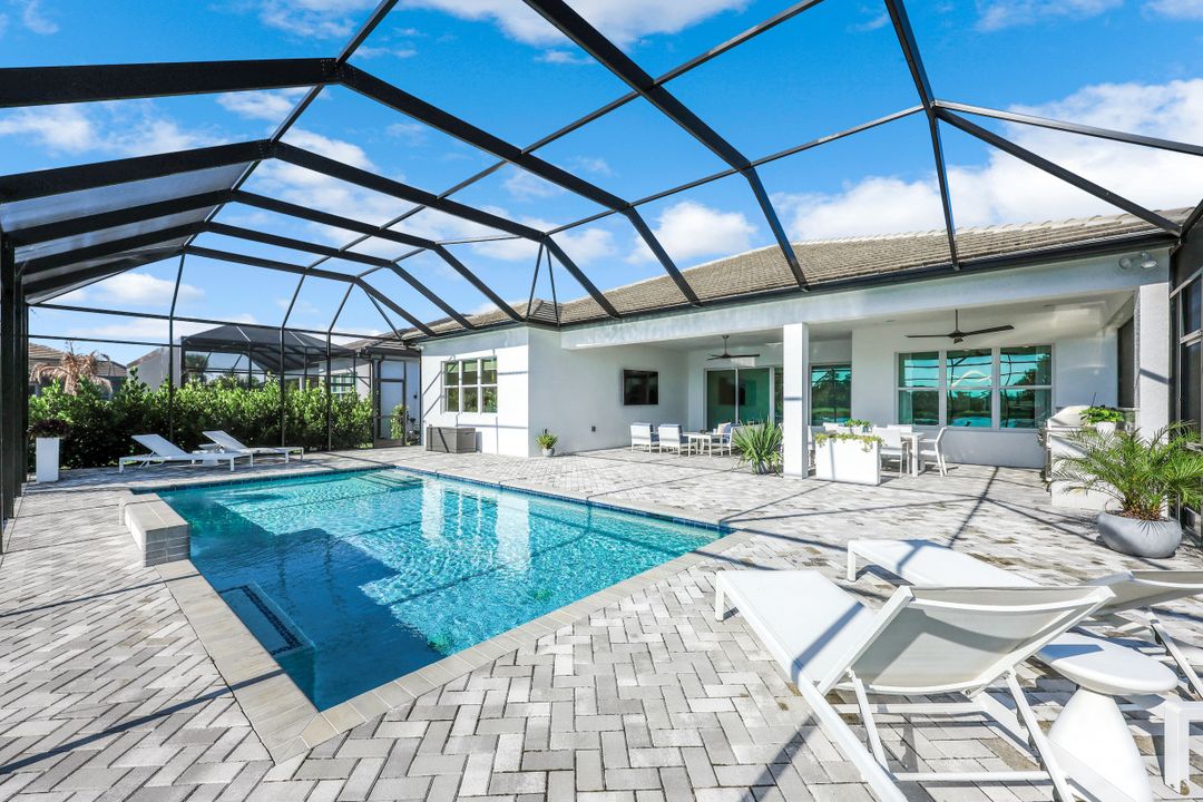12092 Eucalyptus Wy, Naples, FL 34120