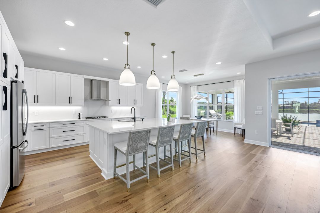 12092 Eucalyptus Wy, Naples, FL 34120
