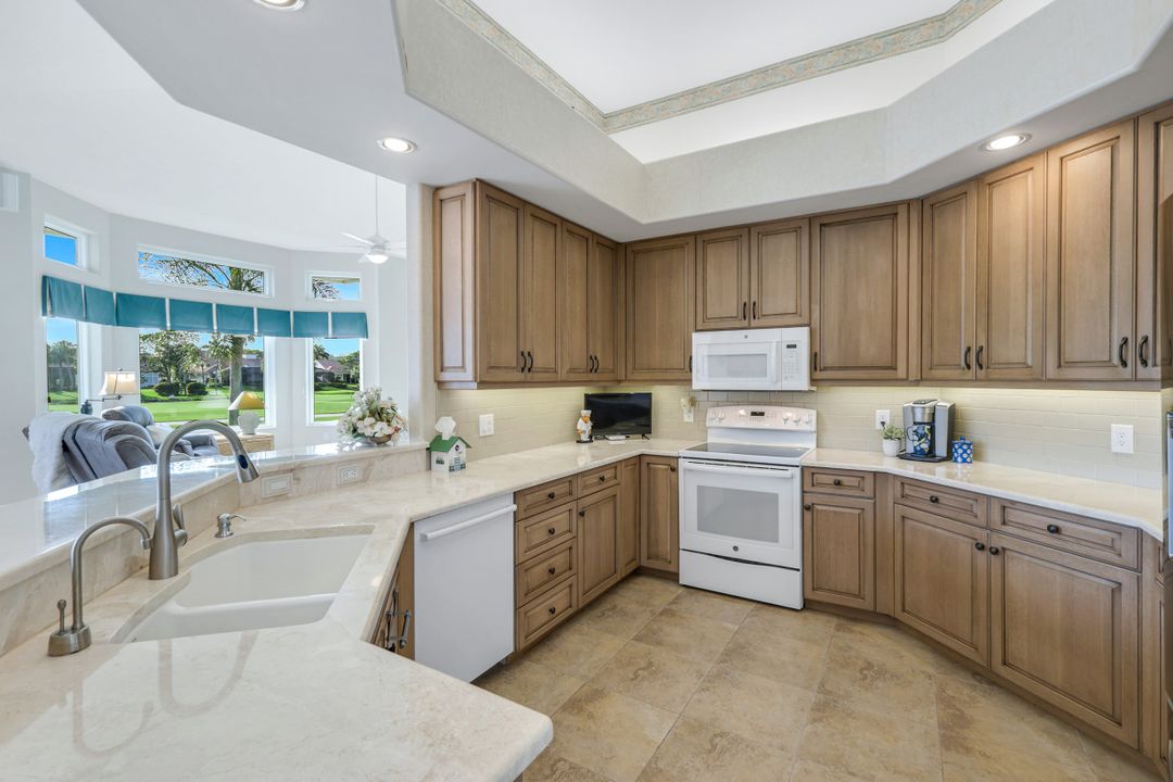 4615 Lighthouse Ln, Naples, FL 34112