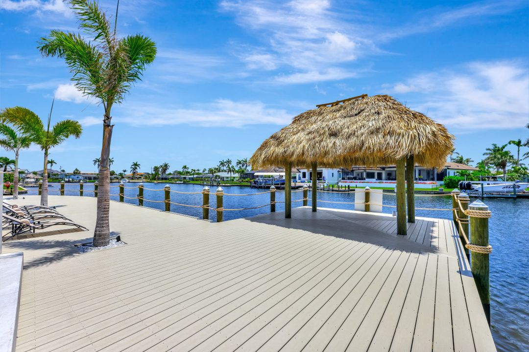 5346 Baypoint Ct, Cape Coral, FL 33904