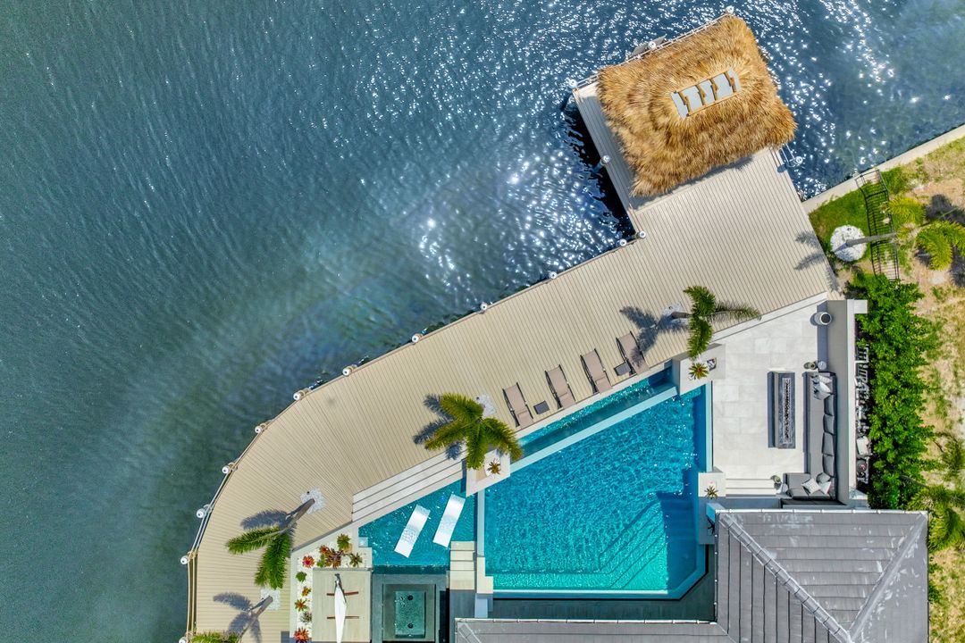 5346 Baypoint Ct, Cape Coral, FL 33904