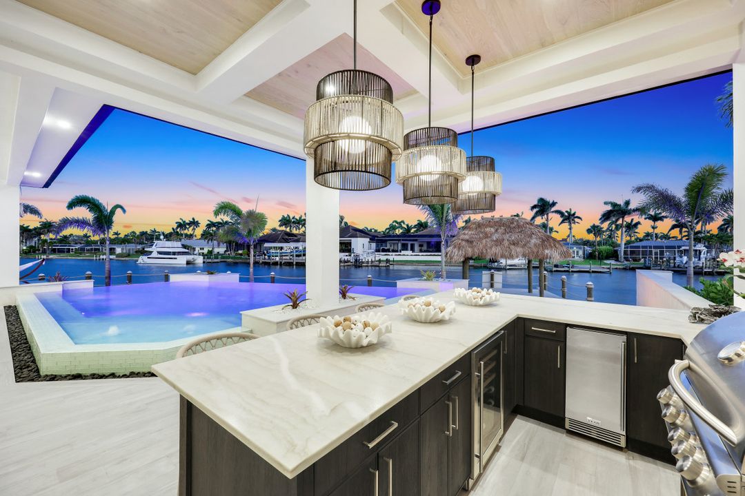 5346 Baypoint Ct, Cape Coral, FL 33904