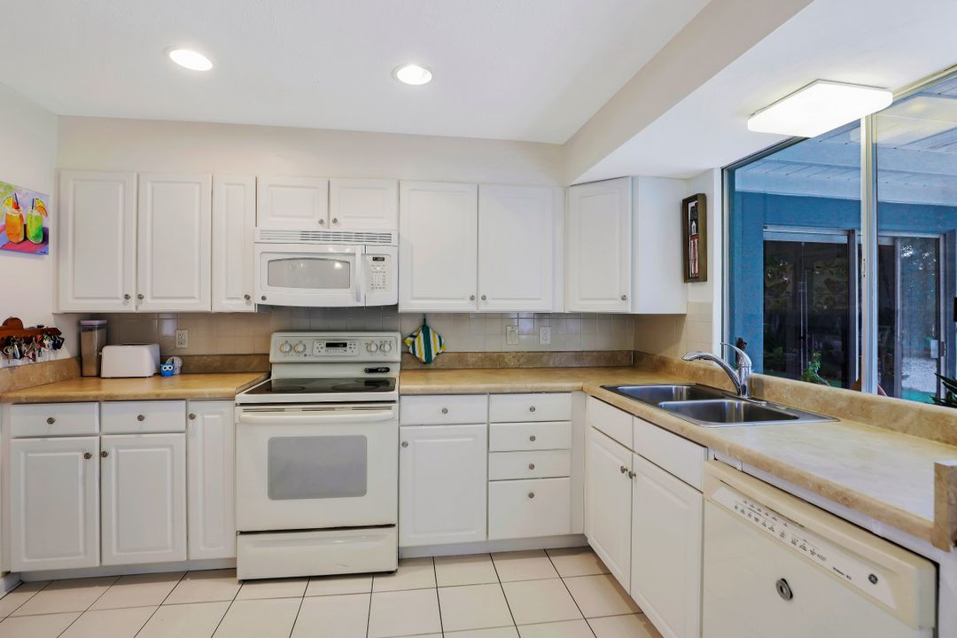 846 Monticello Ct, Cape Coral, FL 33904