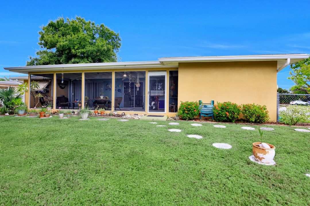 846 Monticello Ct, Cape Coral, FL 33904