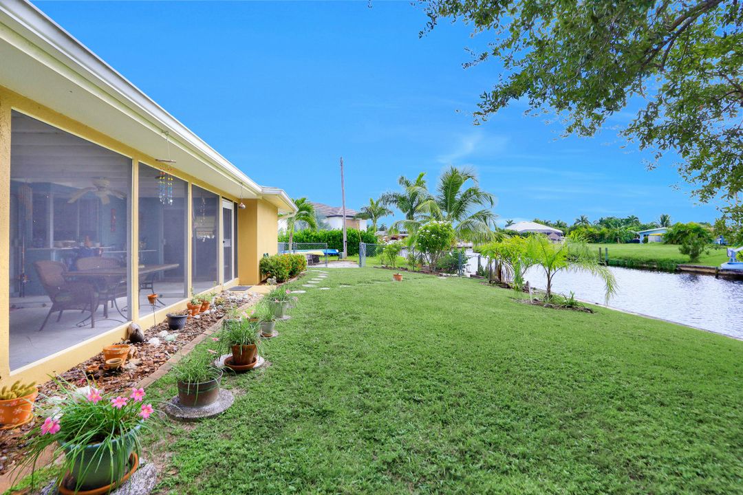 846 Monticello Ct, Cape Coral, FL 33904