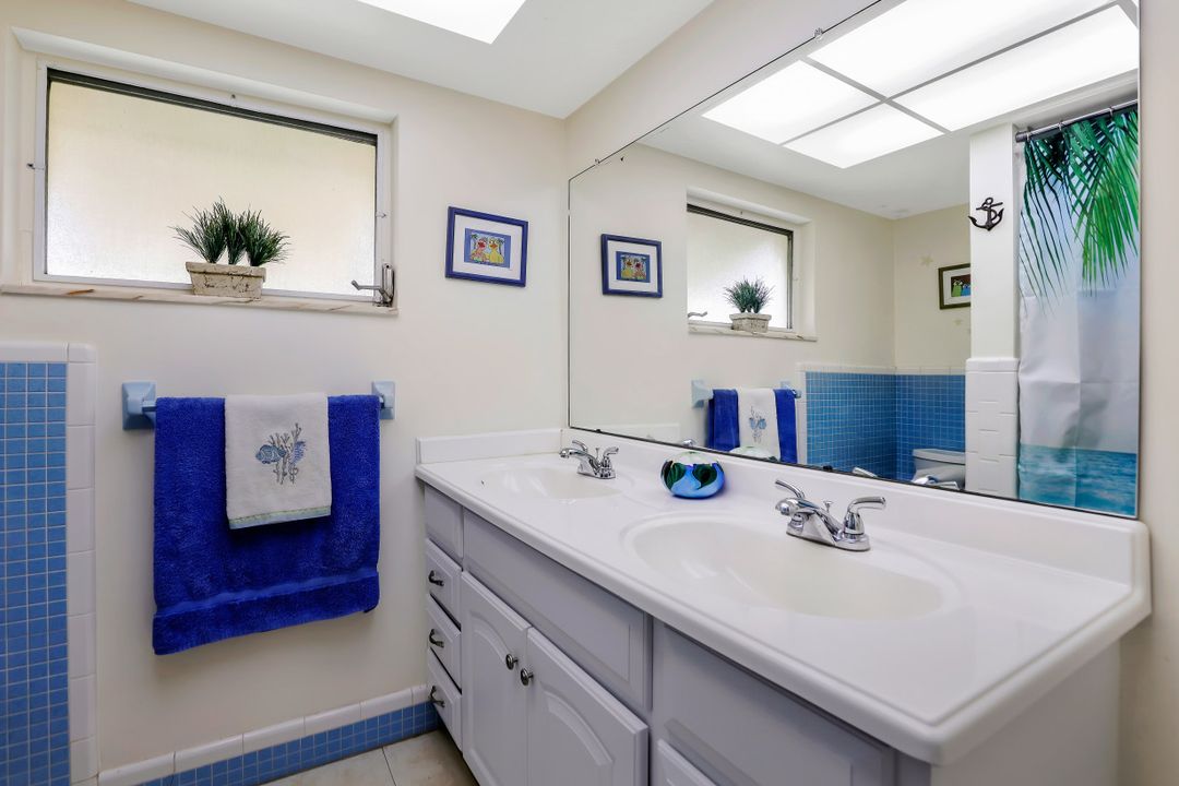 846 Monticello Ct, Cape Coral, FL 33904