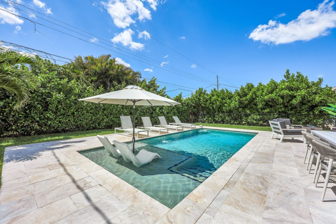 782 103rd Ave N, Naples, FL 34108