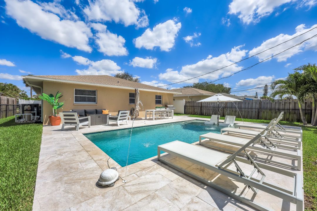 782 103rd Ave N, Naples, FL 34108