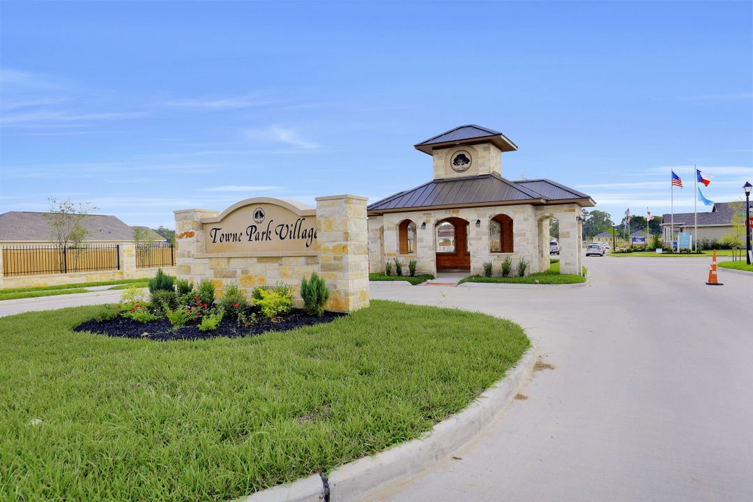 7778 W Little York Rd, Houston, TX 77040