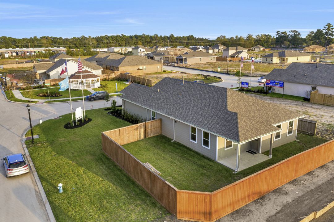 7778 W Little York Rd, Houston, TX 77040