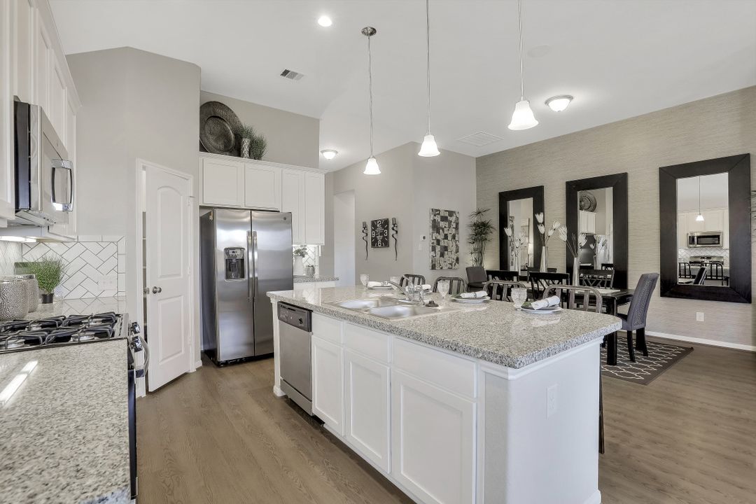 7778 W Little York Rd, Houston, TX 77040