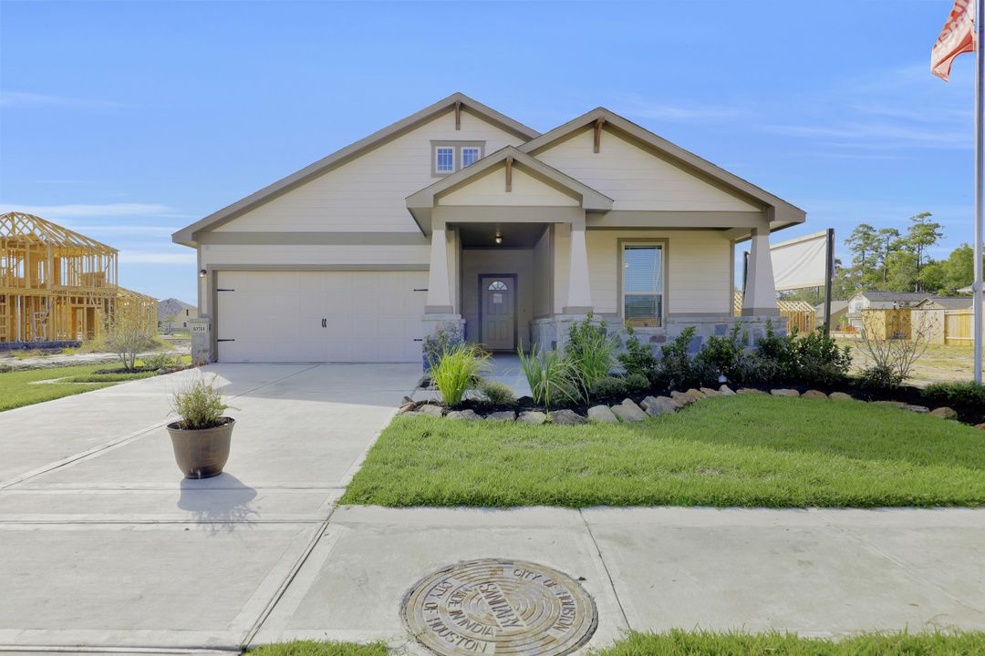 7778 W Little York Rd, Houston, TX 77040