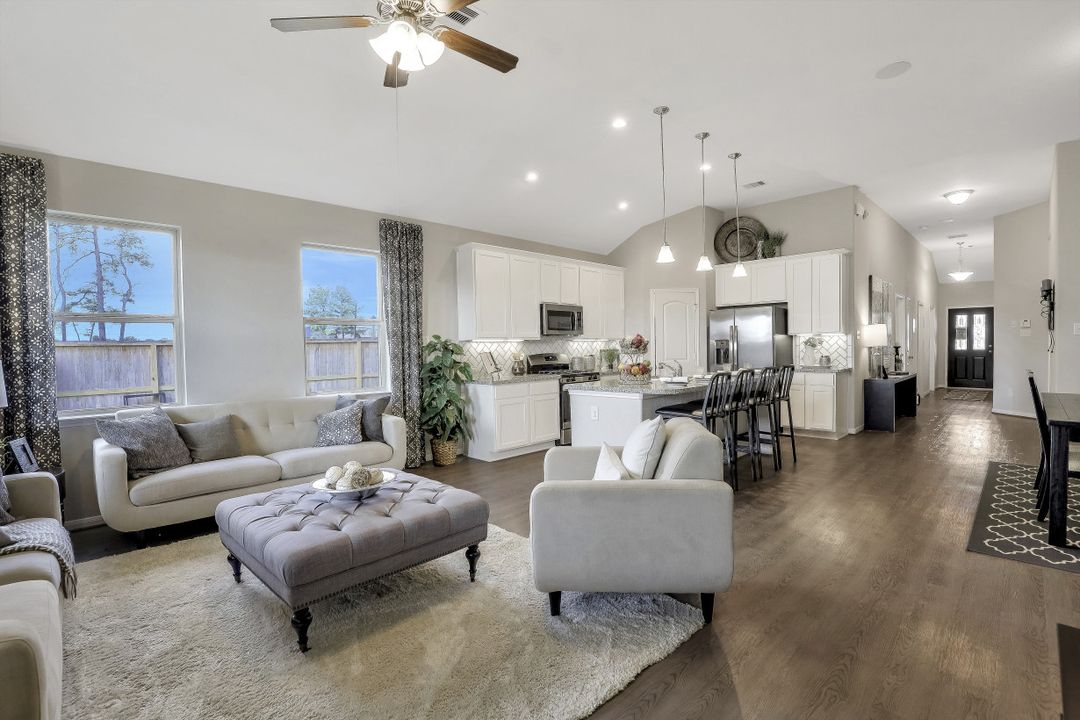 7778 W Little York Rd, Houston, TX 77040