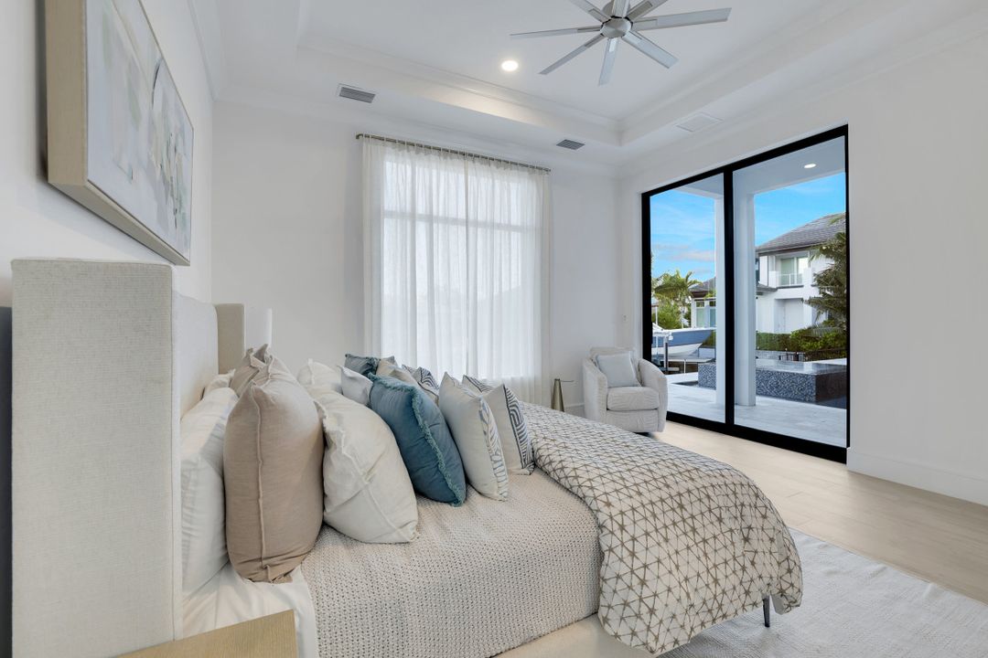 1071 Dana Ct, Marco Island, FL 34145