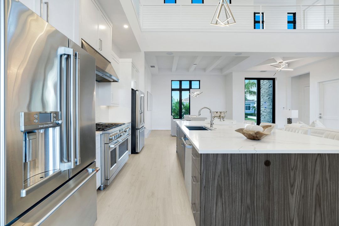 1071 Dana Ct, Marco Island, FL 34145