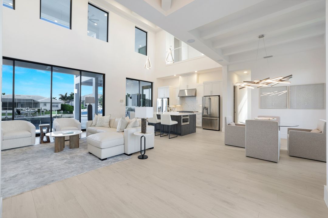 1071 Dana Ct, Marco Island, FL 34145
