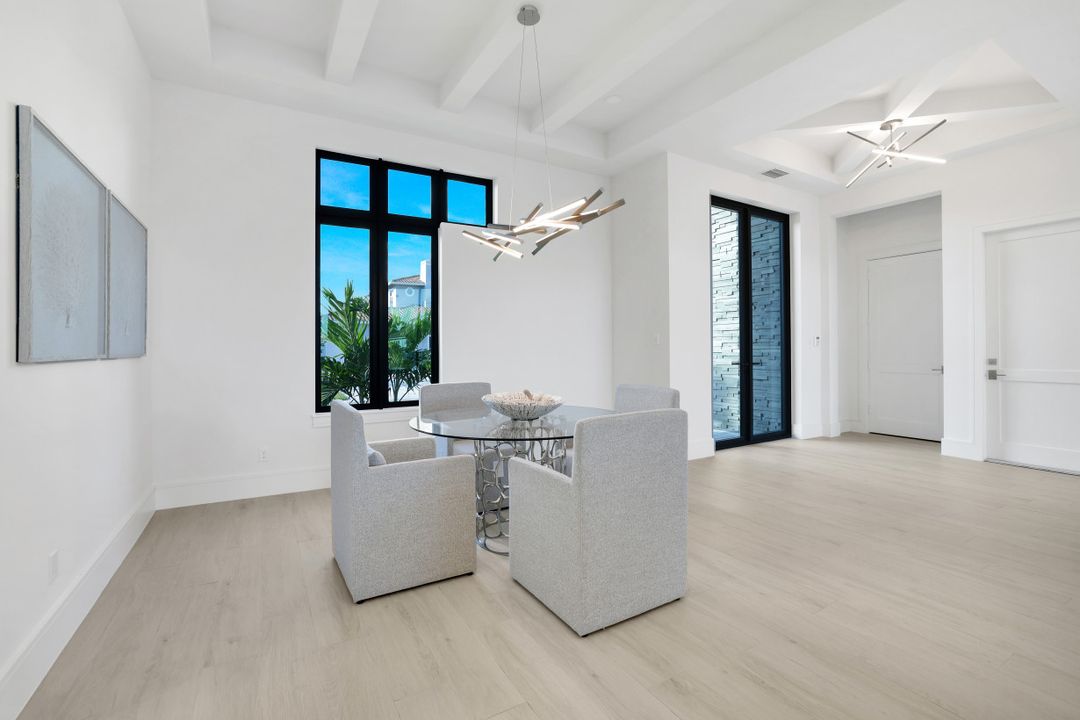 1071 Dana Ct, Marco Island, FL 34145
