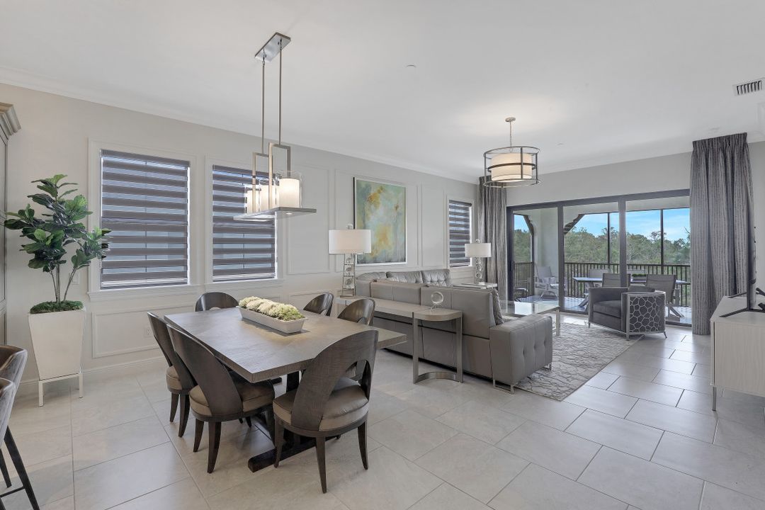 16386 Viansa Way #301, Naples, FL 34110