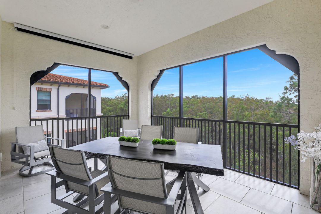 16386 Viansa Way #301, Naples, FL 34110