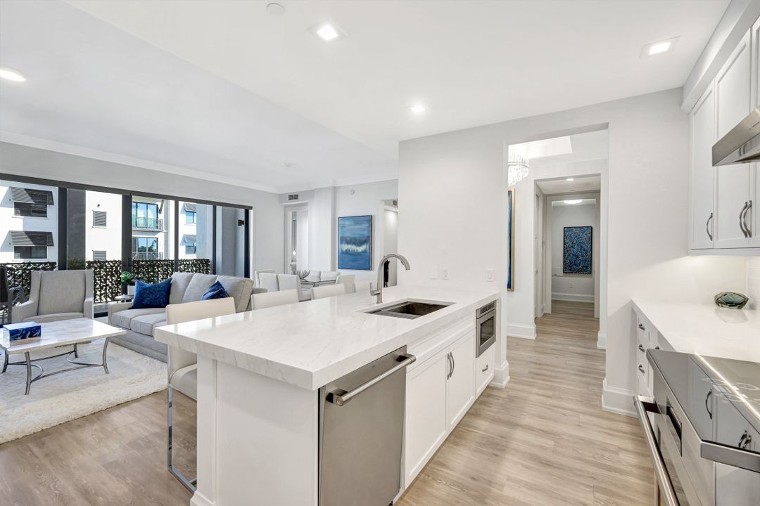 1030 3rd Ave S #305, Naples, FL 34102