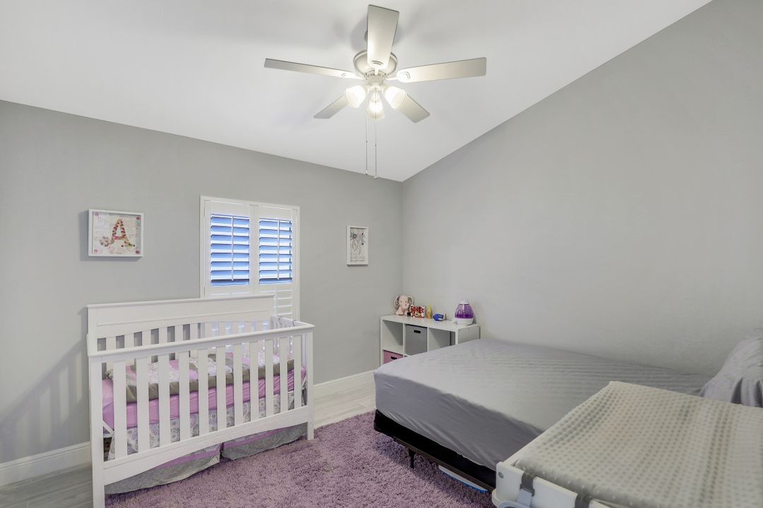 8417 Indian Wells Way, Naples, FL 34113