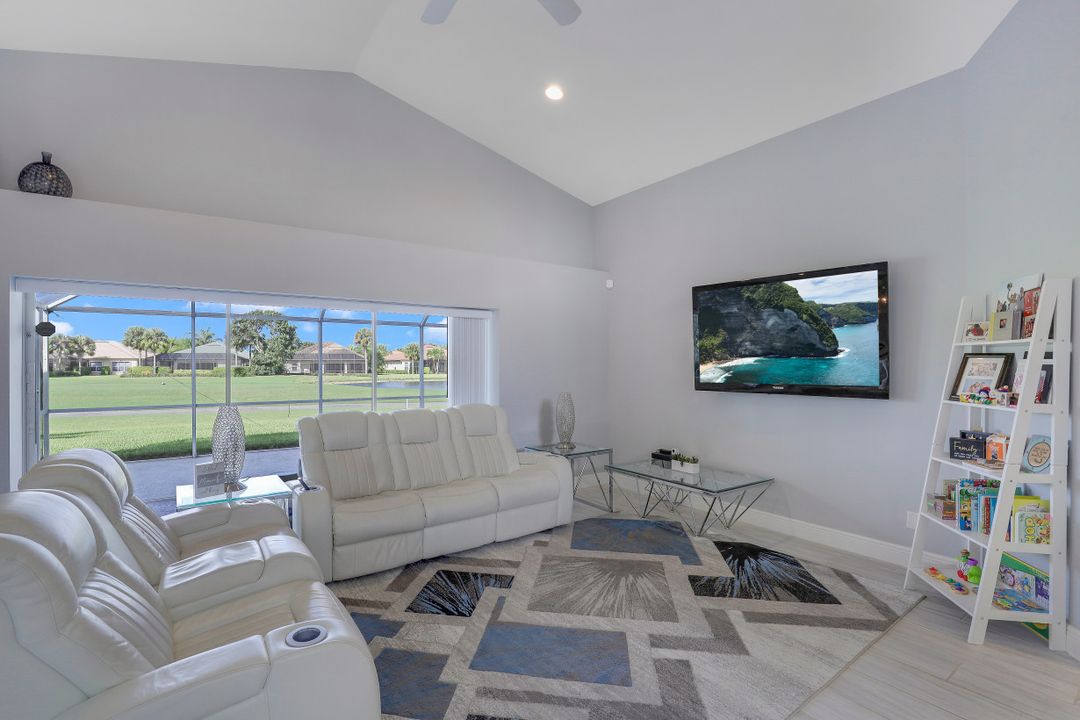 8417 Indian Wells Way, Naples, FL 34113