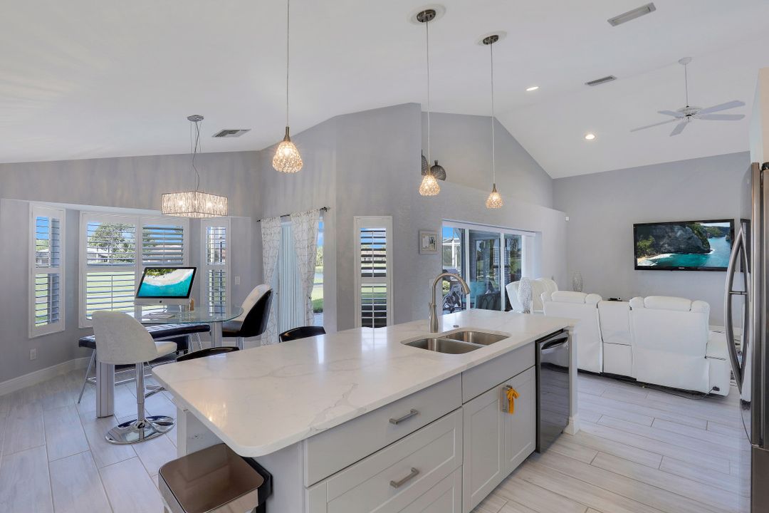 8417 Indian Wells Way, Naples, FL 34113