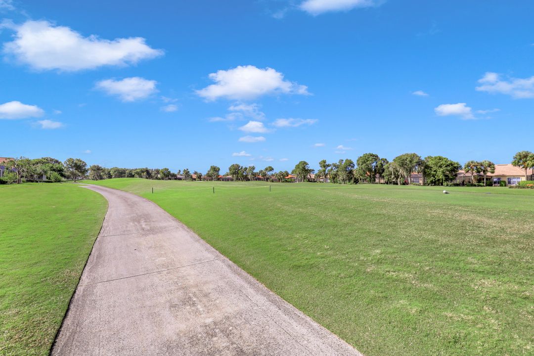 8417 Indian Wells Way, Naples, FL 34113