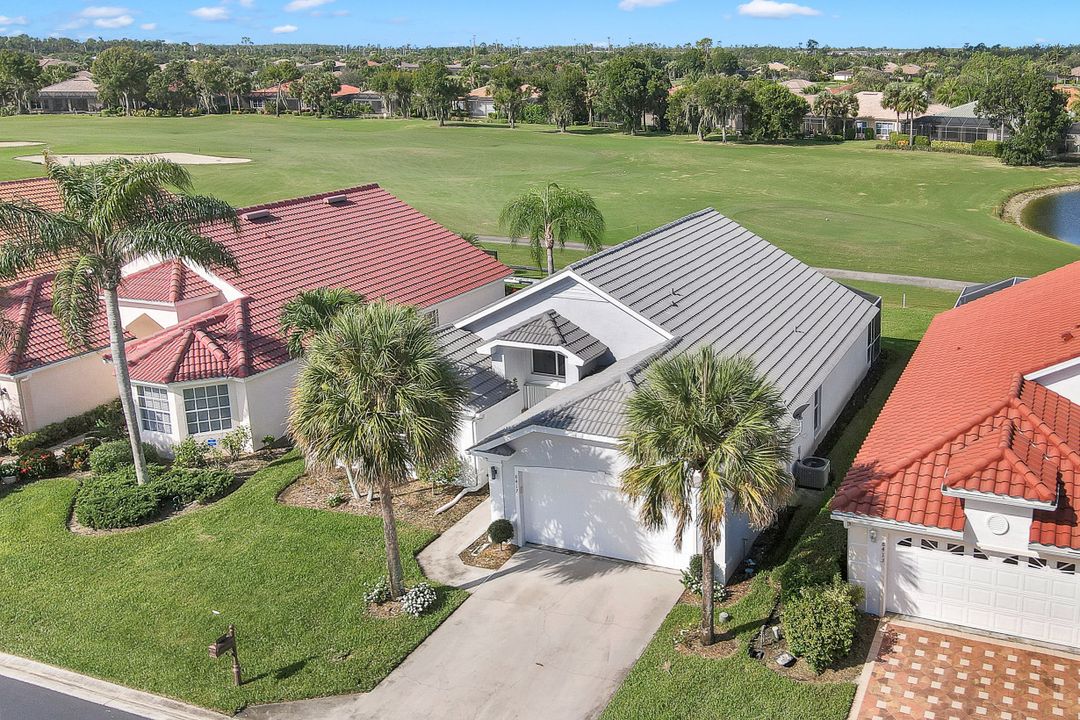 8417 Indian Wells Way, Naples, FL 34113