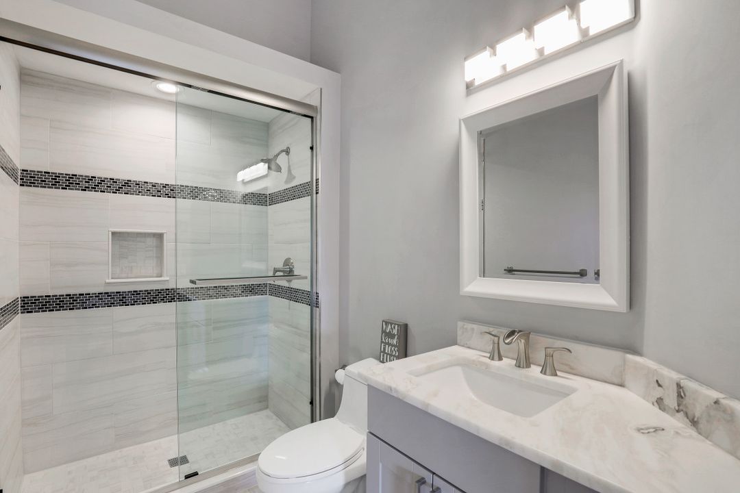 8417 Indian Wells Way, Naples, FL 34113