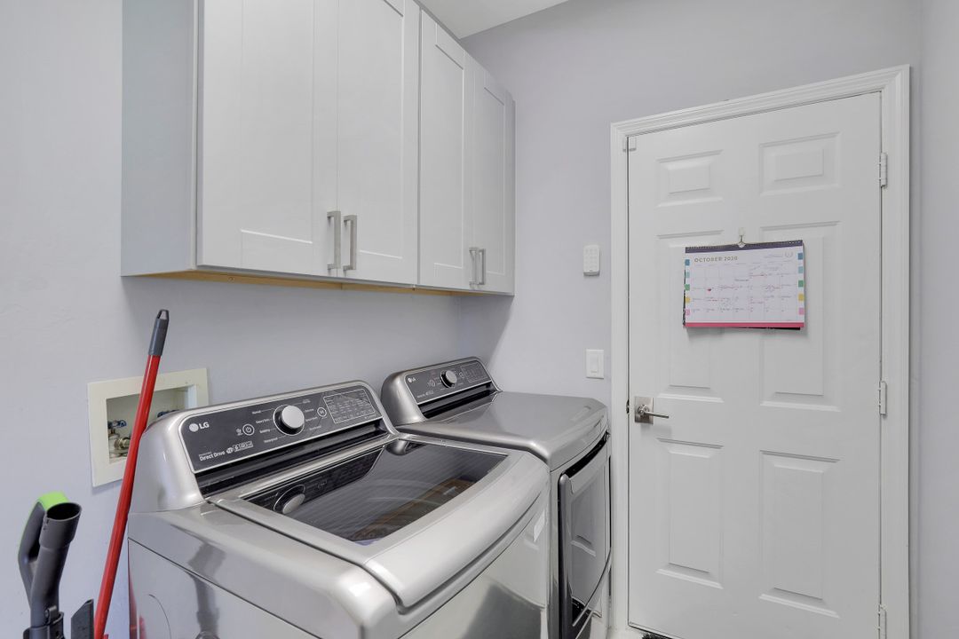 8417 Indian Wells Way, Naples, FL 34113