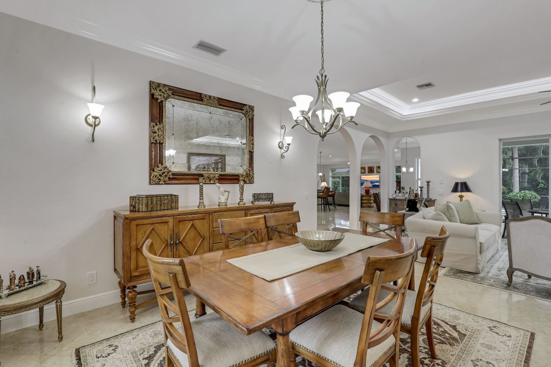 540 Orchid Dr, Naples, FL 34102