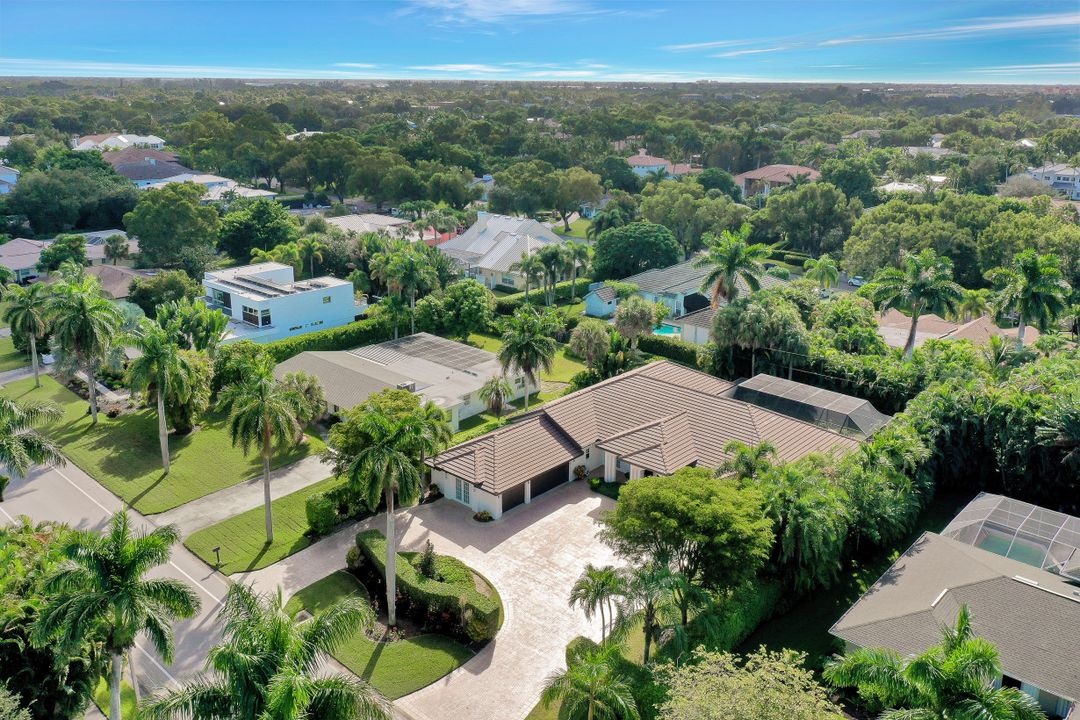 540 Orchid Dr, Naples, FL 34102