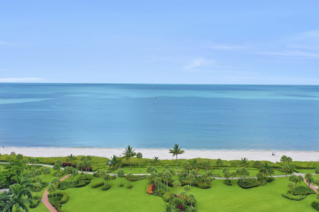 540 Orchid Dr, Naples, FL 34102