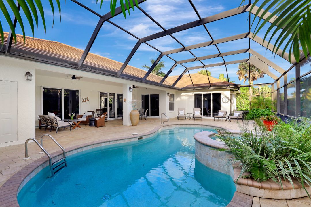 540 Orchid Dr, Naples, FL 34102