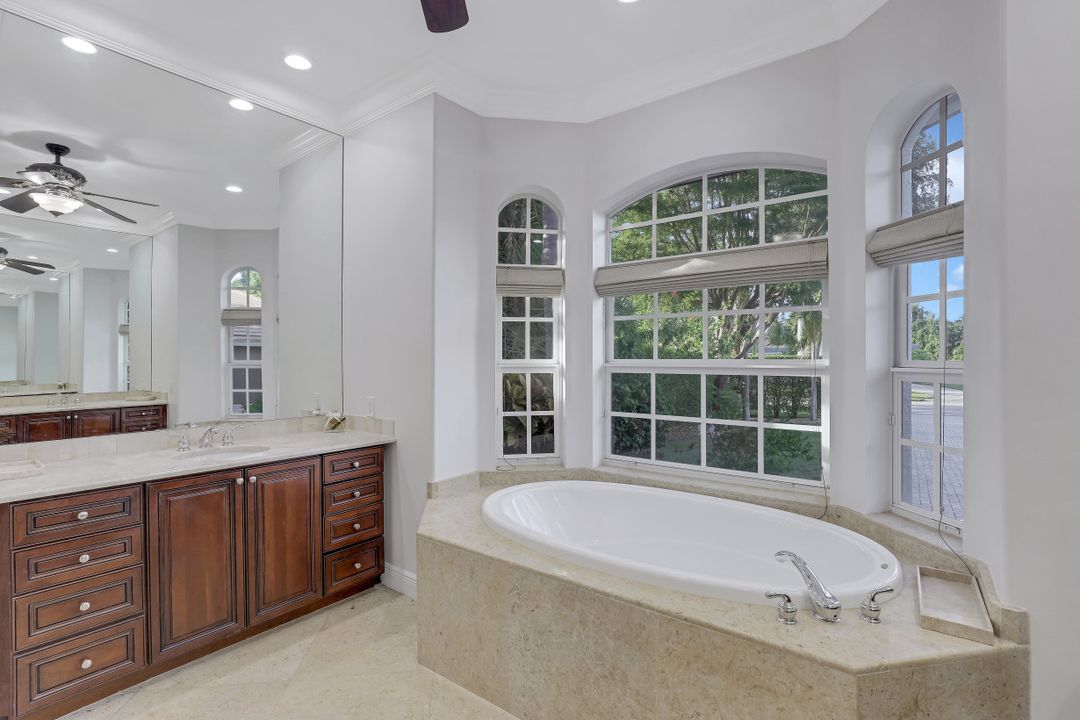 540 Orchid Dr, Naples, FL 34102