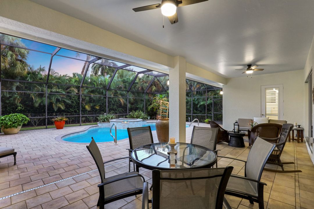 540 Orchid Dr, Naples, FL 34102