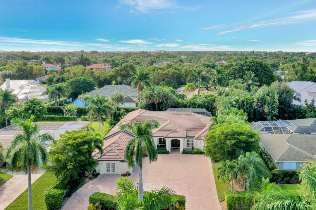 540 Orchid Dr, Naples, FL 34102