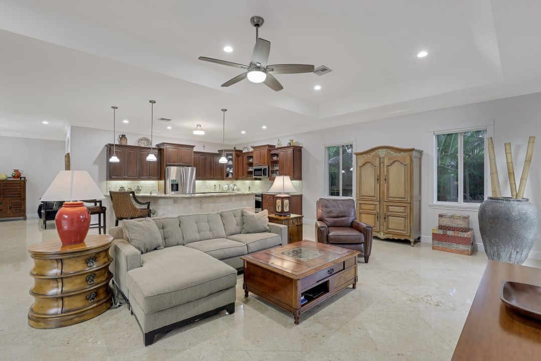 540 Orchid Dr, Naples, FL 34102