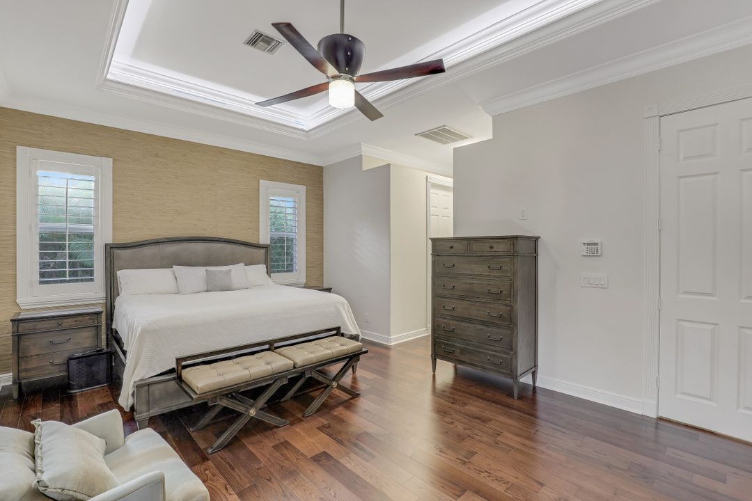 540 Orchid Dr, Naples, FL 34102