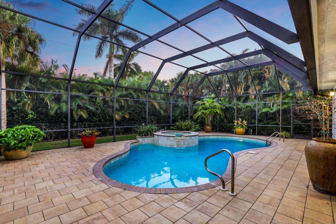 540 Orchid Dr, Naples, FL 34102