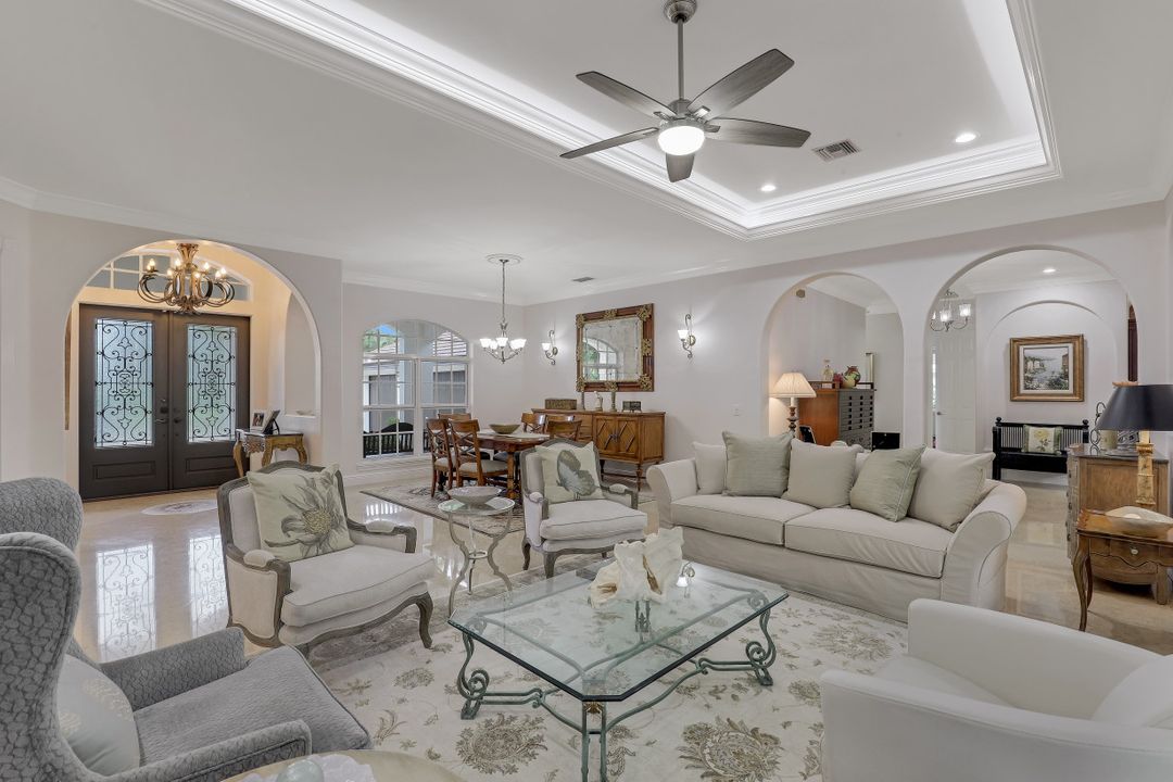 540 Orchid Dr, Naples, FL 34102