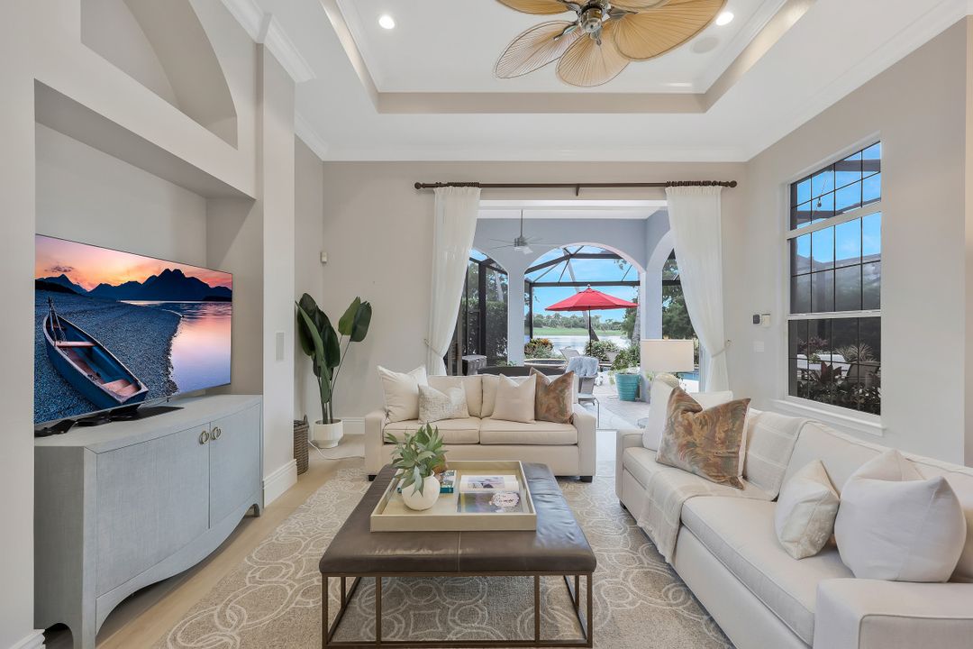 7398 Monteverde Way, Naples, FL 34119