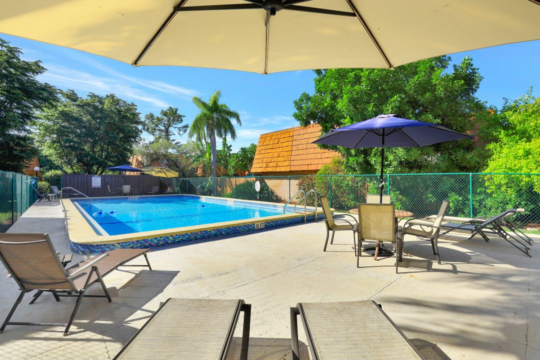 1710 Park Meadows Dr #3, Fort Myers, FL 33907