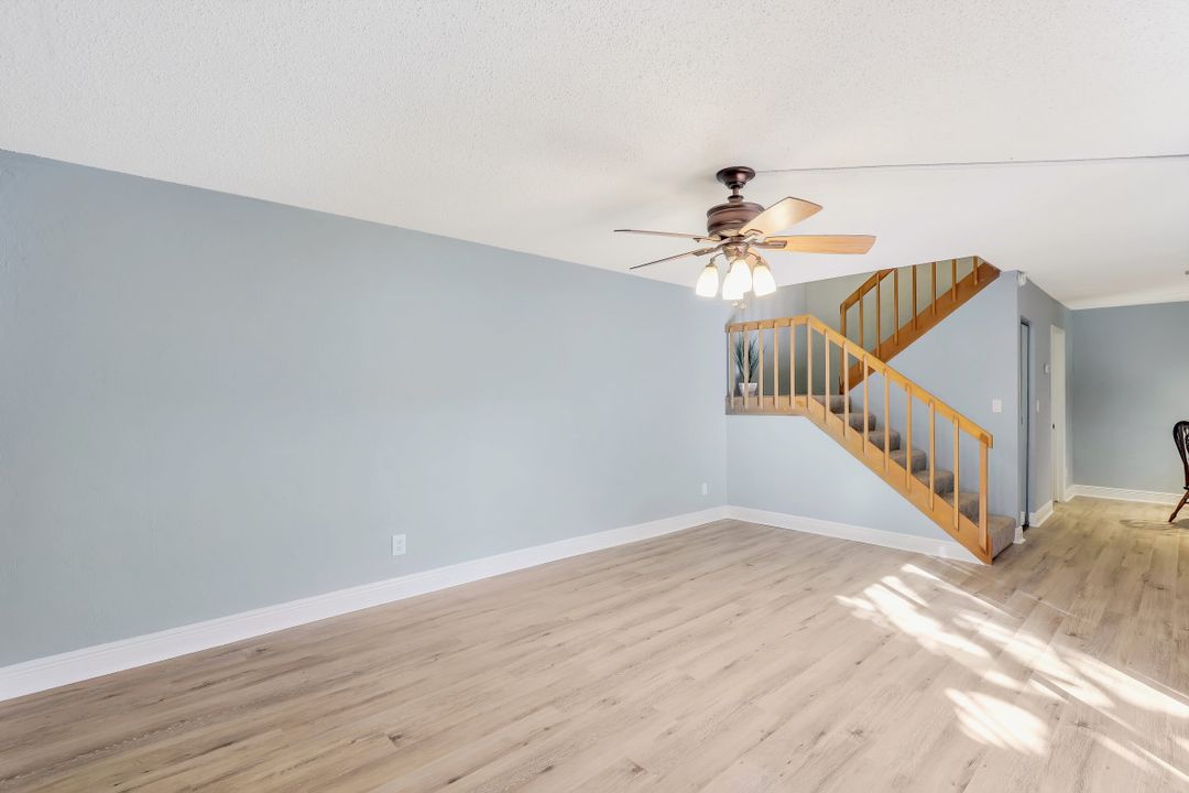 1710 Park Meadows Dr #3, Fort Myers, FL 33907