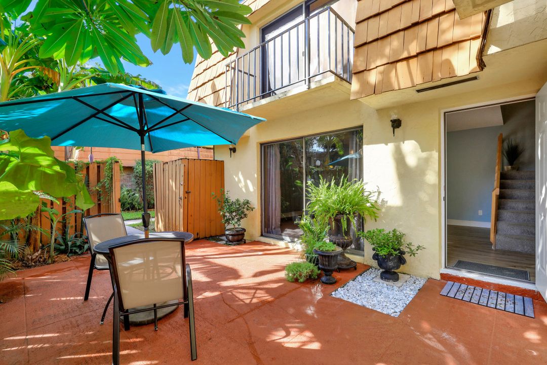 1710 Park Meadows Dr #3, Fort Myers, FL 33907